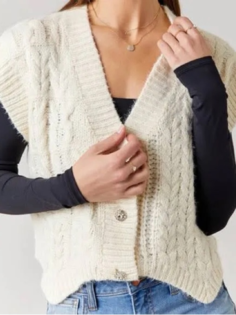 Dee Elly Chunky Cable Knit Cropped Cardigan - Cream